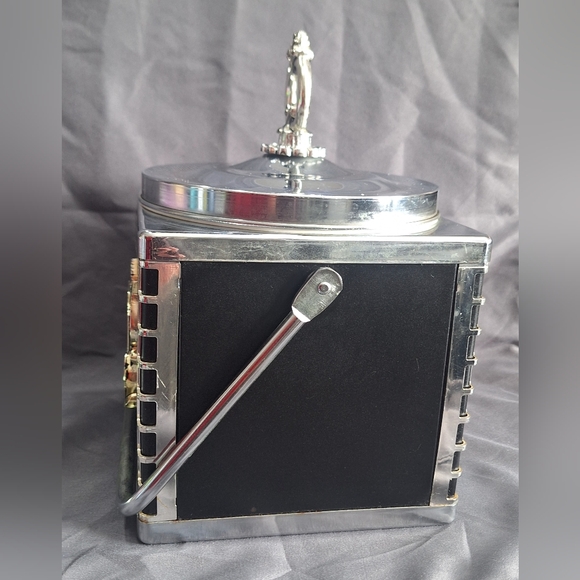 Vintage 60's-70's Ice Bucket  11 Inches Tall Medieval Style Coat Of Arms Tin - Picture 5 of 6